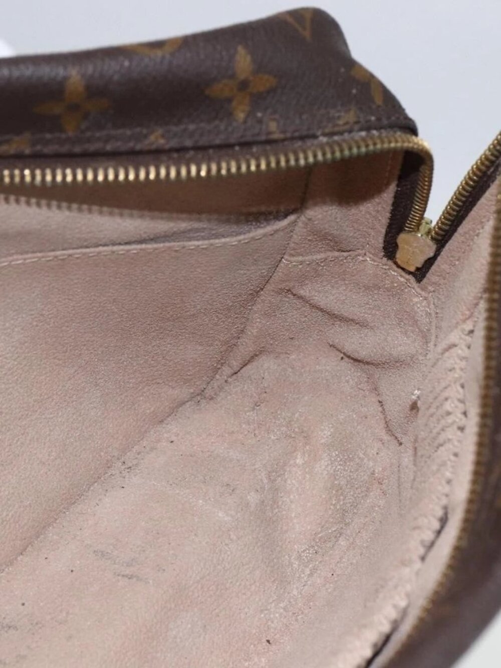 LOUIS VUITTON Monogram Trousse Toilette 28 Clutch Bag M47522 LV Auth 171362 - Picture 13 of 16